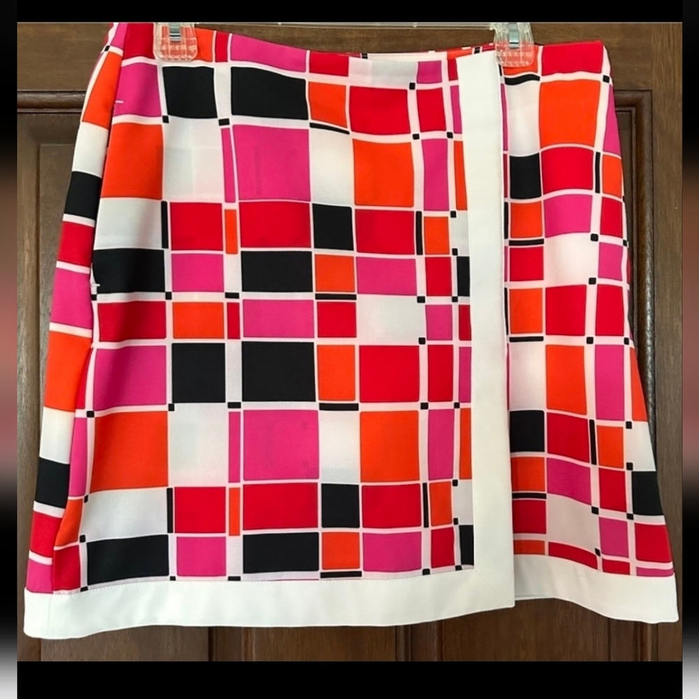 EP Pro Pink and Orange Geometric Mini Skirt